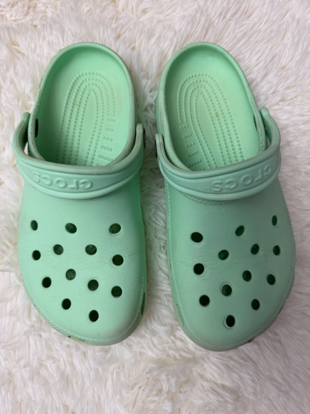 Crocs Classic Clogs Mint Green Women’s 8 Lightweight Comfort Slip On Shoes - Picture 3 of 8